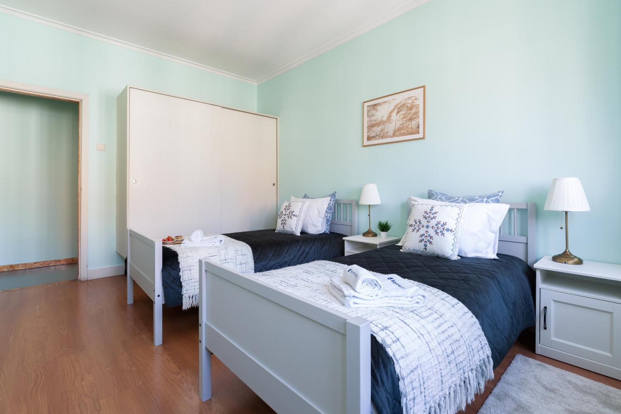 Apartmán Host Wise - Colorful Bright Flat With Balcony Porto Pokoj fotografie