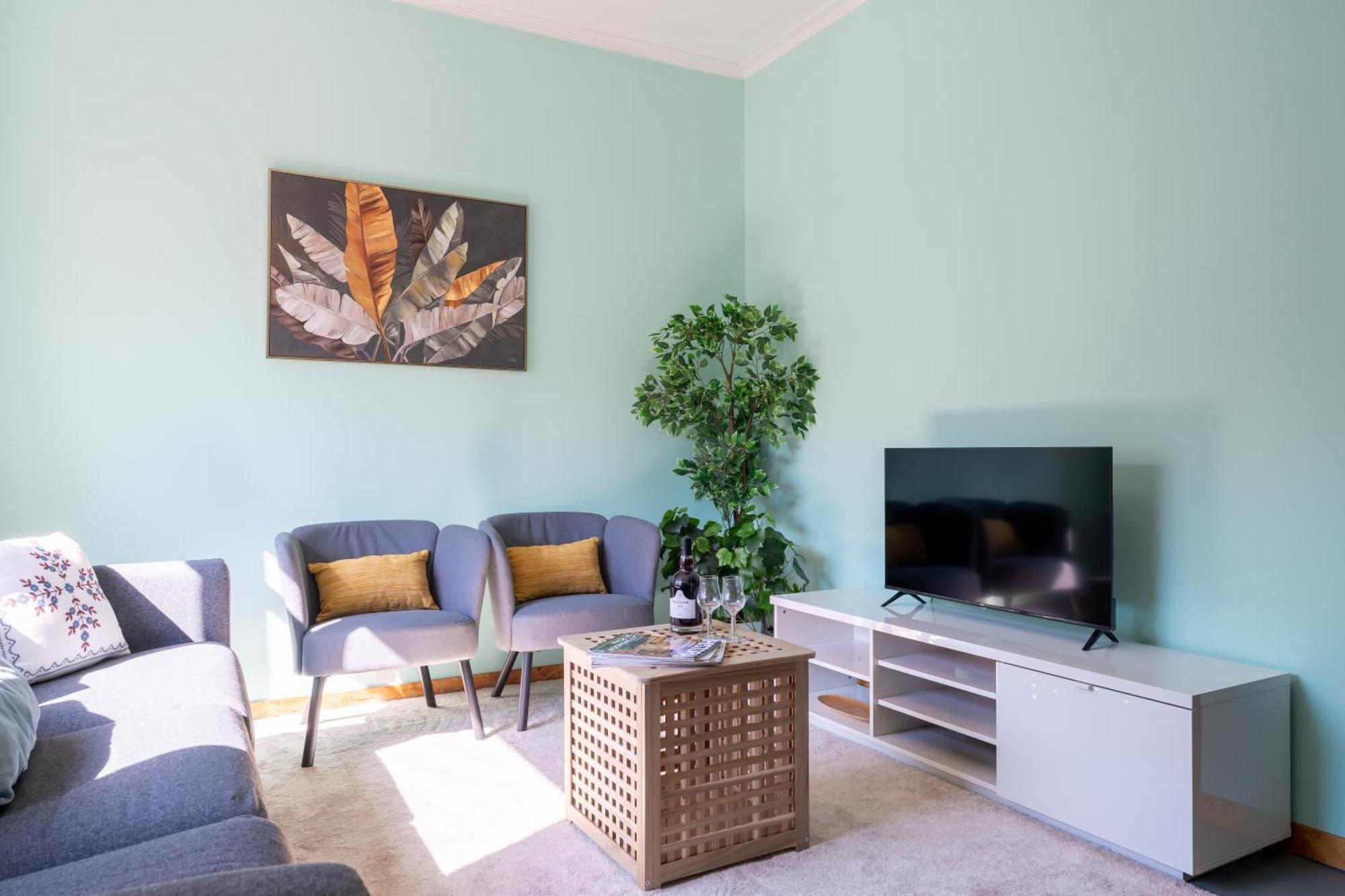 Apartmán Host Wise - Colorful Bright Flat With Balcony Porto Pokoj fotografie